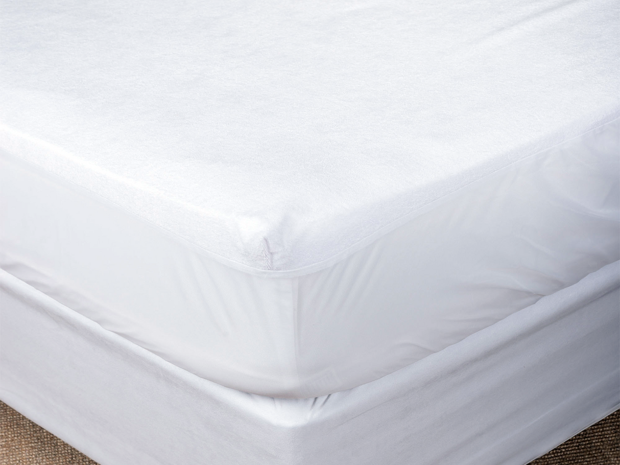 Zippered Mattress Protector - 72" x 78" x 8" w/ two angle cuts
